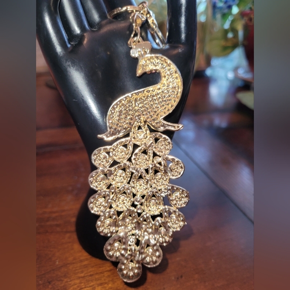 Bag Charm of Pink Peacock - Picture 2 of 4